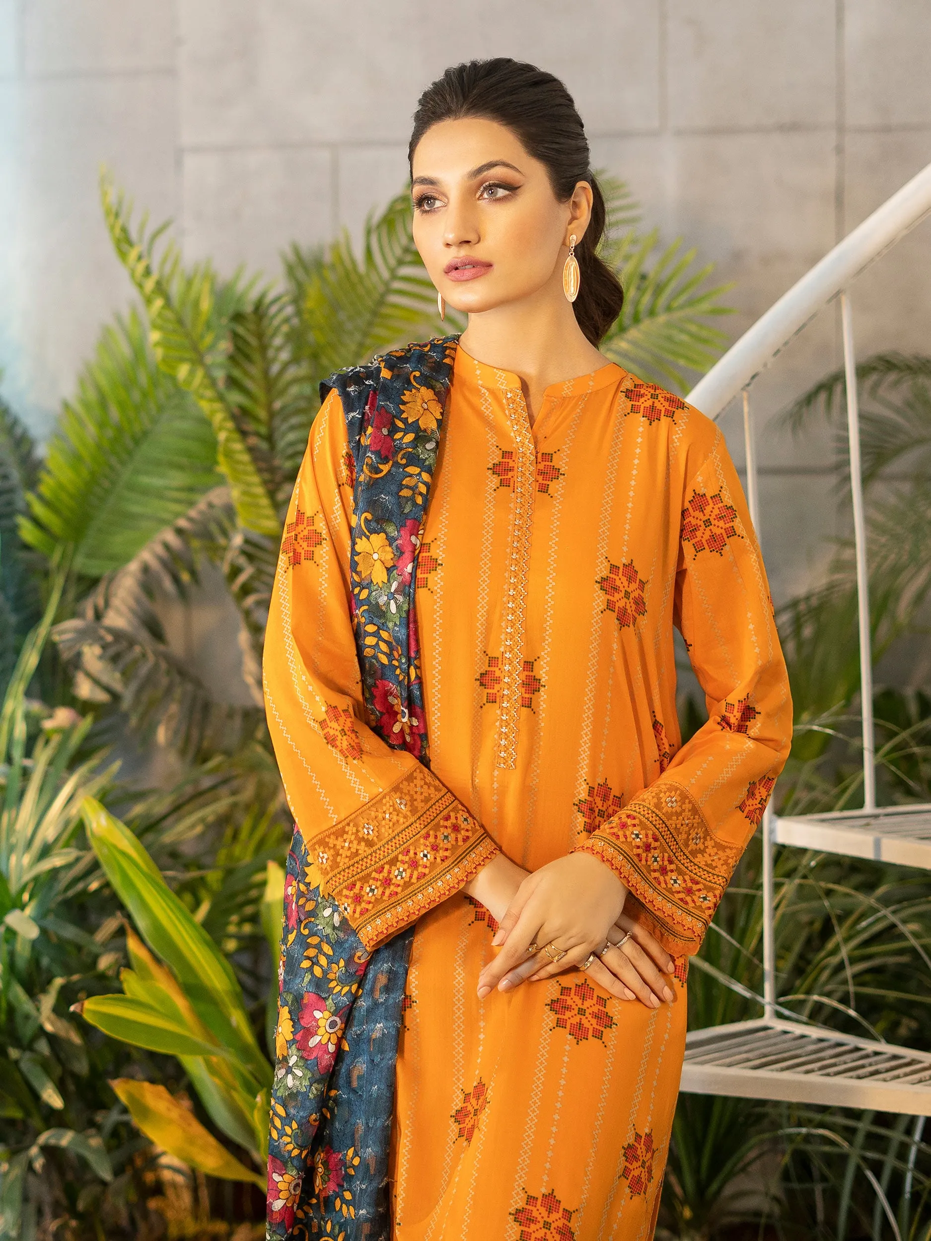 2 Piece Lawn Suit-Embroidered (Unstitched)