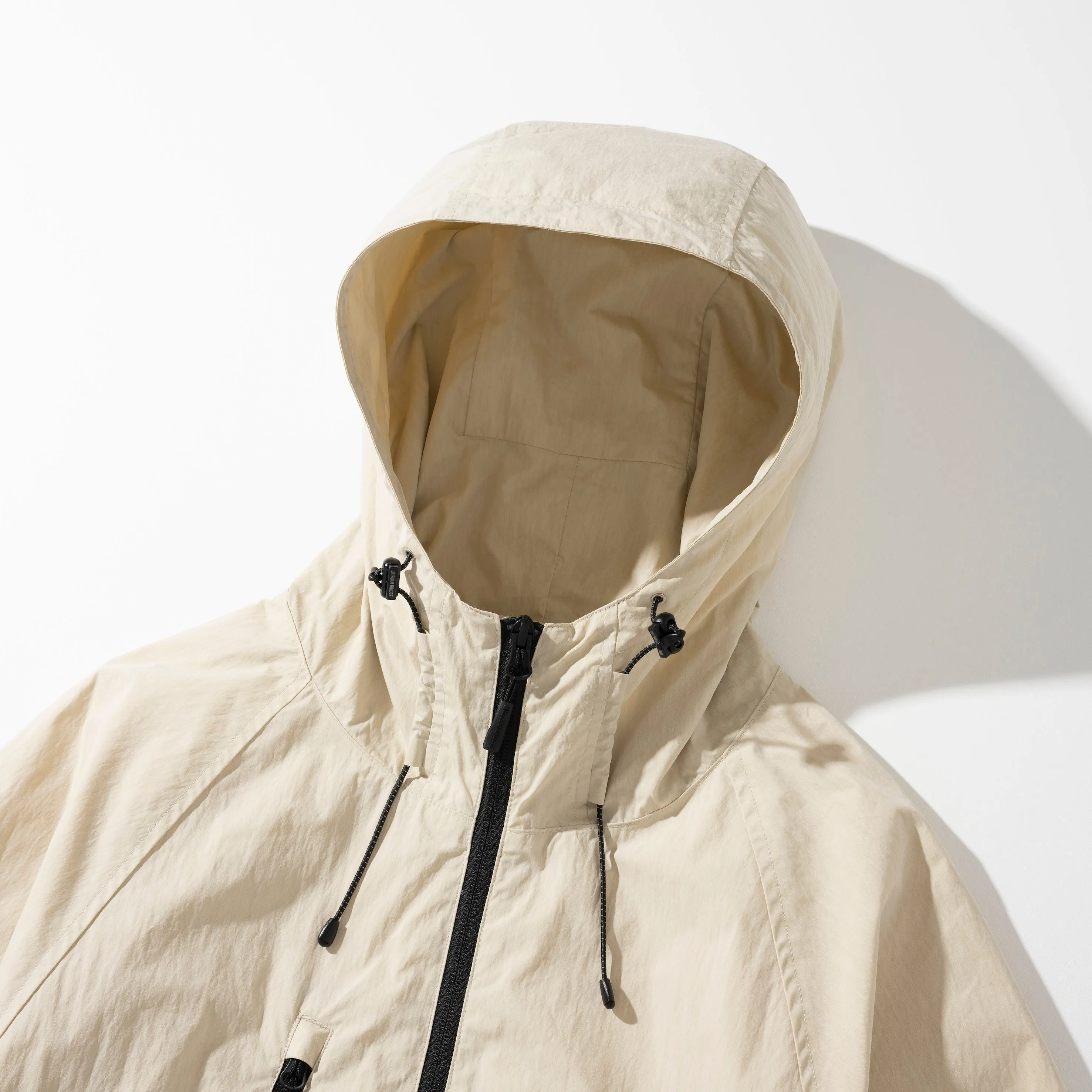 3 POCKET HOODED WIND JACKET - LIGHT BEIGE