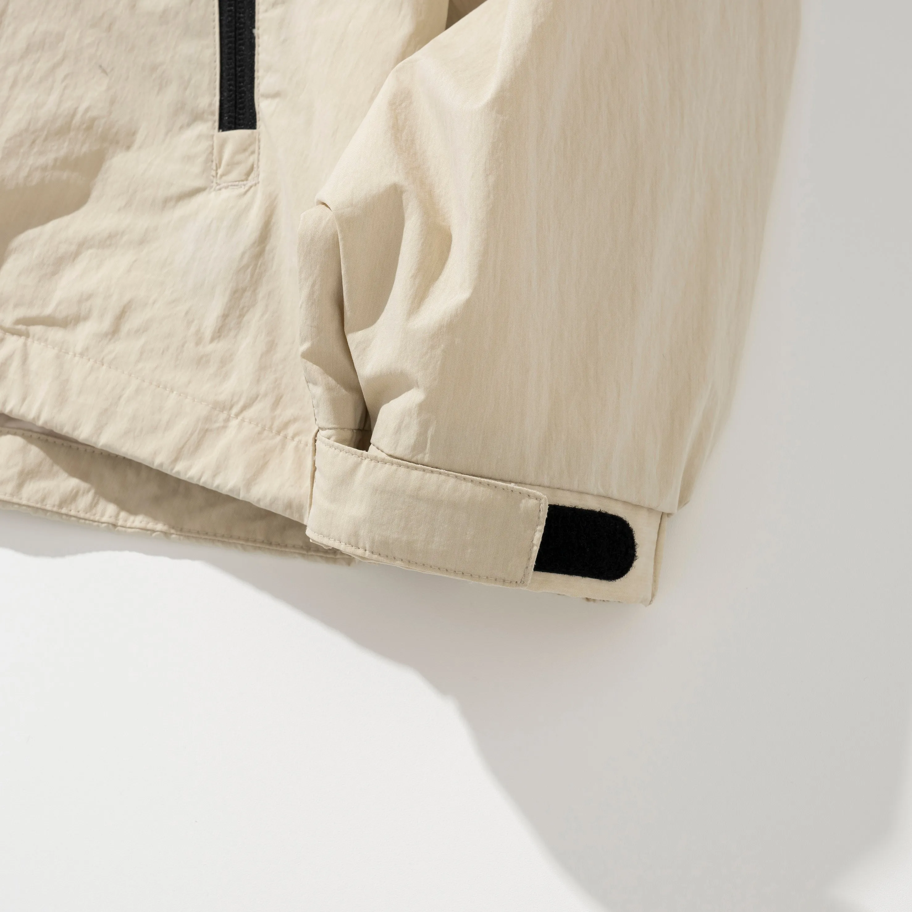 3 POCKET HOODED WIND JACKET - LIGHT BEIGE