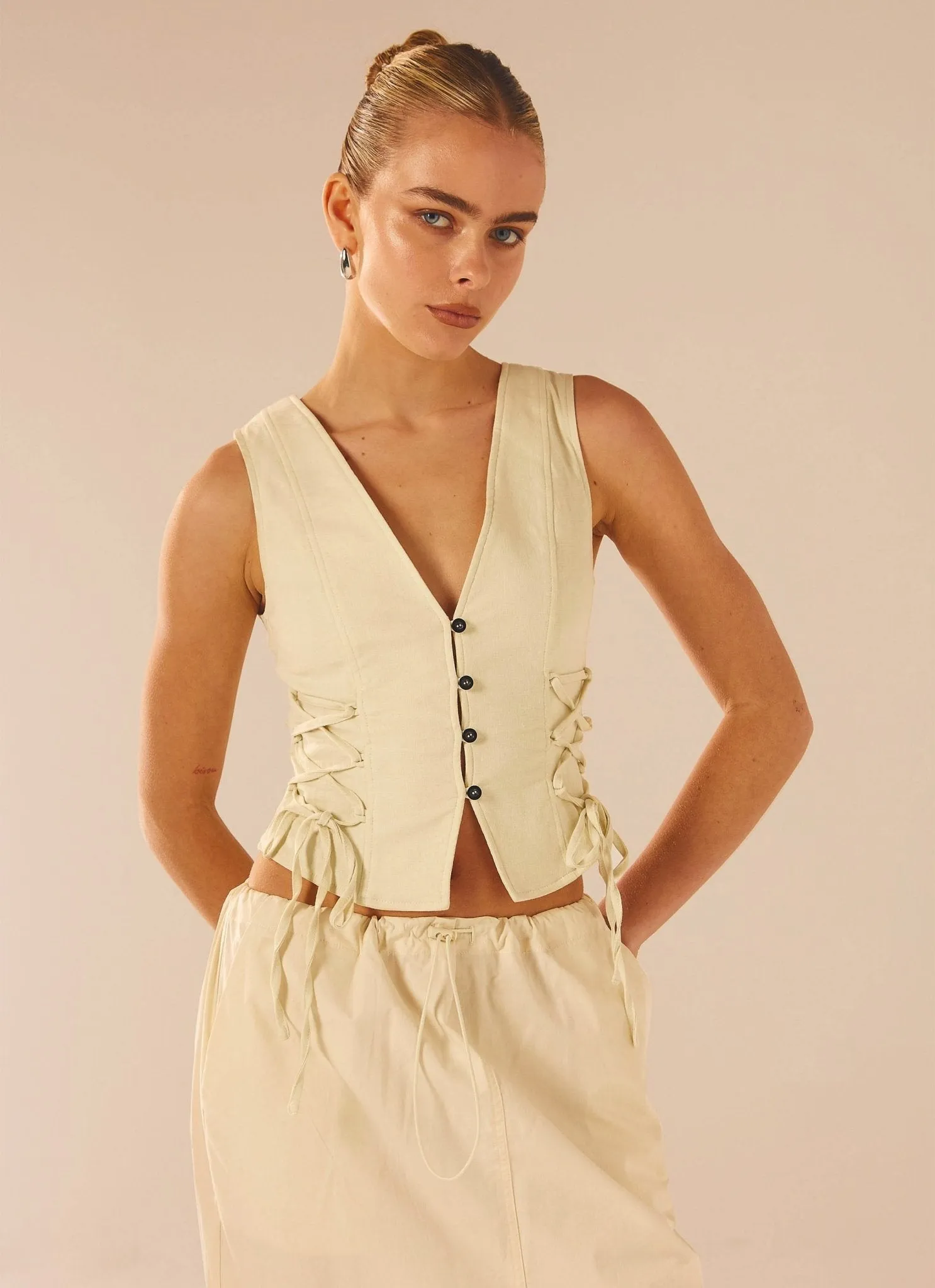 Alessa Tie Side Vest - Cream