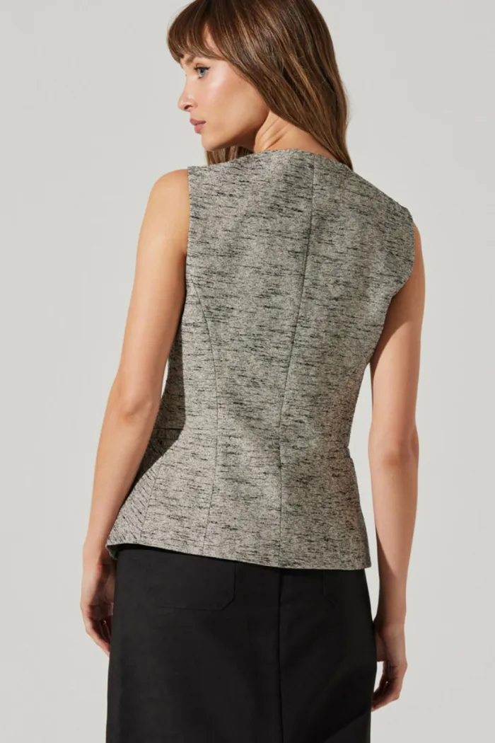 Delphia Vest