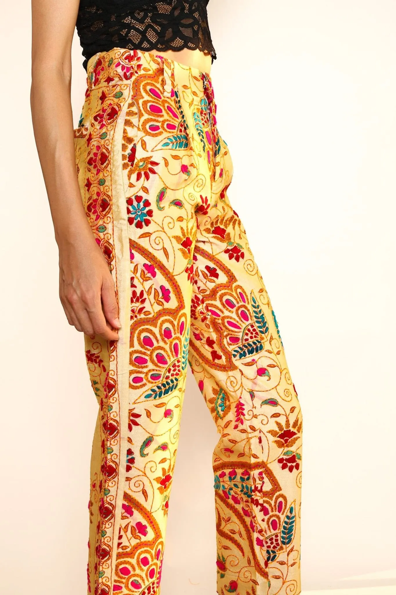 EMBROIDERED PANTS FARRAH