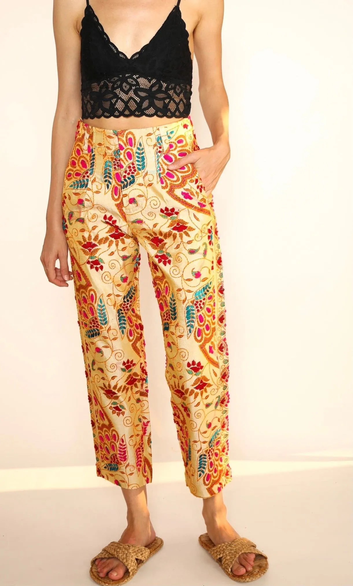 EMBROIDERED PANTS FARRAH