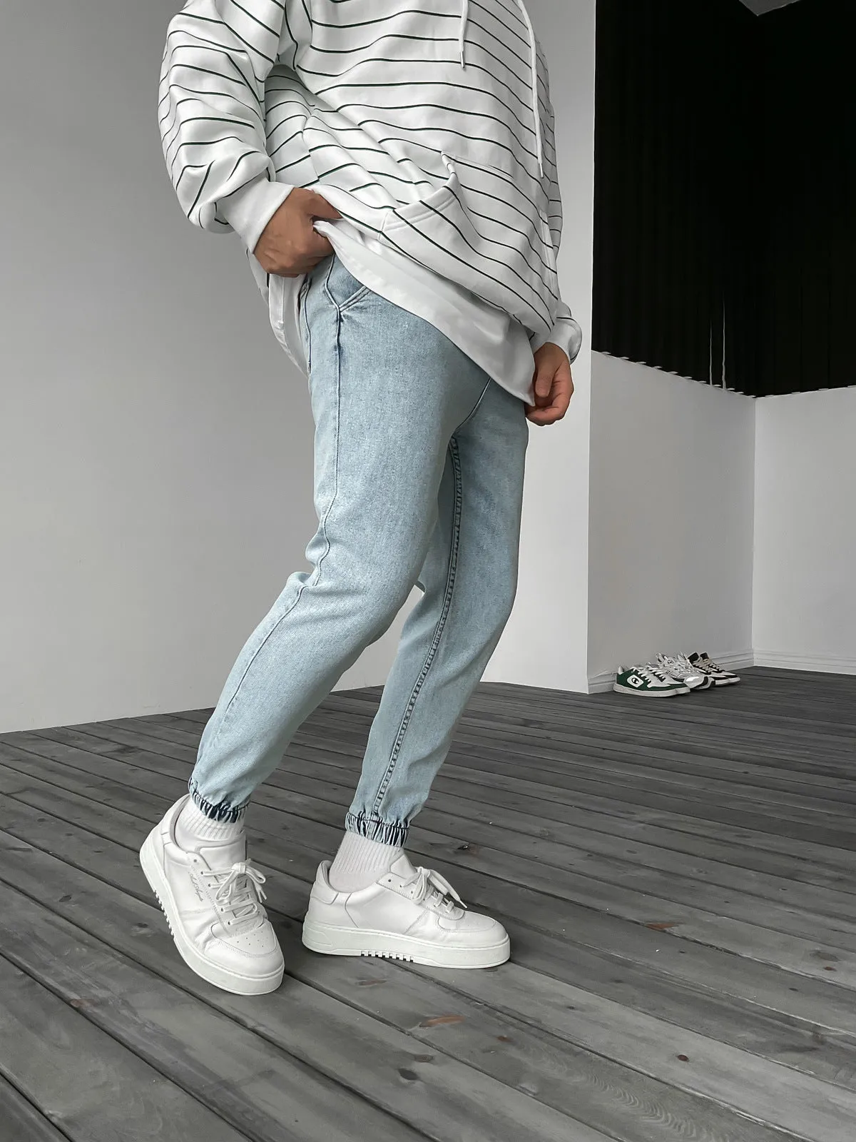 Ice Blue V2 Jogger Jeans BB5259