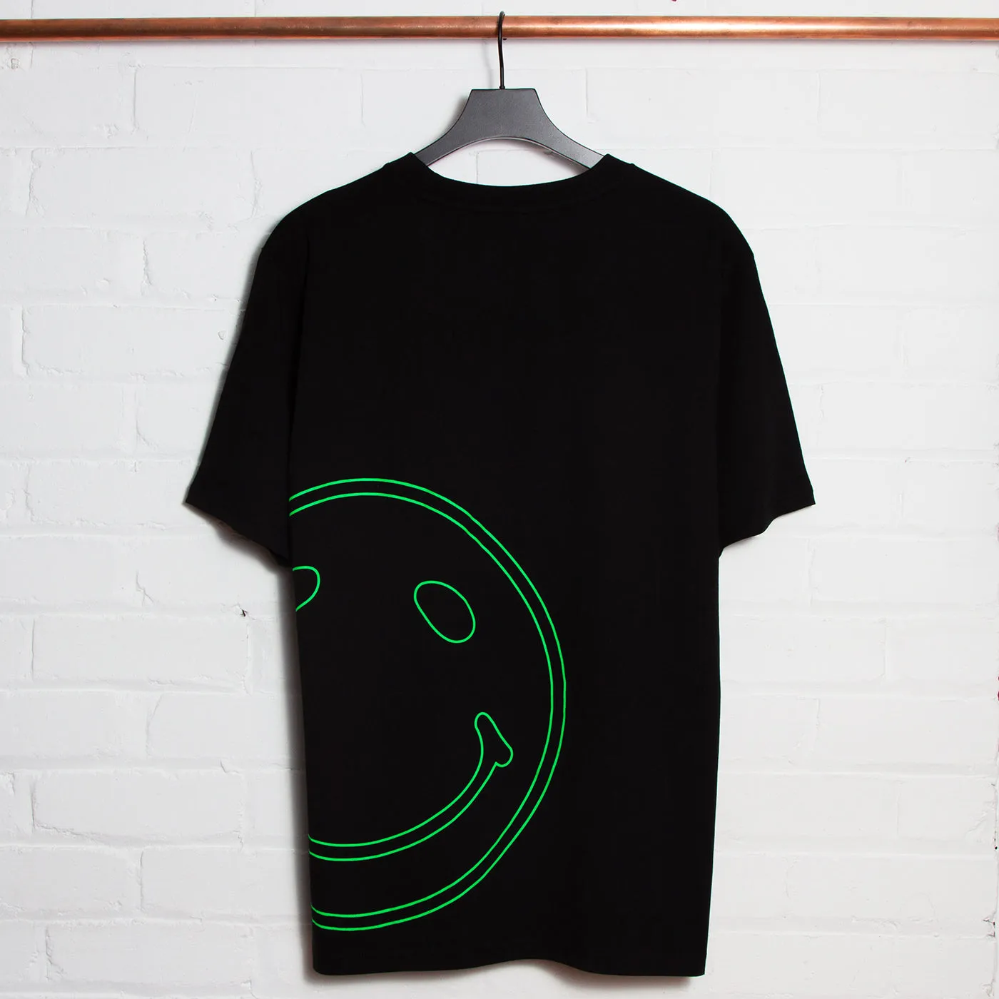 Neon Outline Side Smiley - Oversized Tshirt - Black