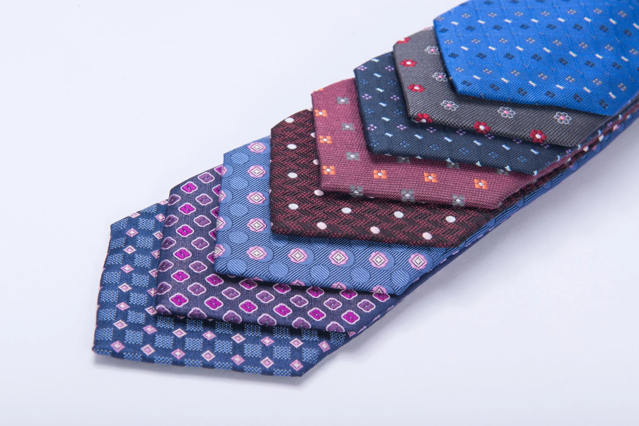 Newport Dots Silk Tie, Burgundy / Silver / Pink