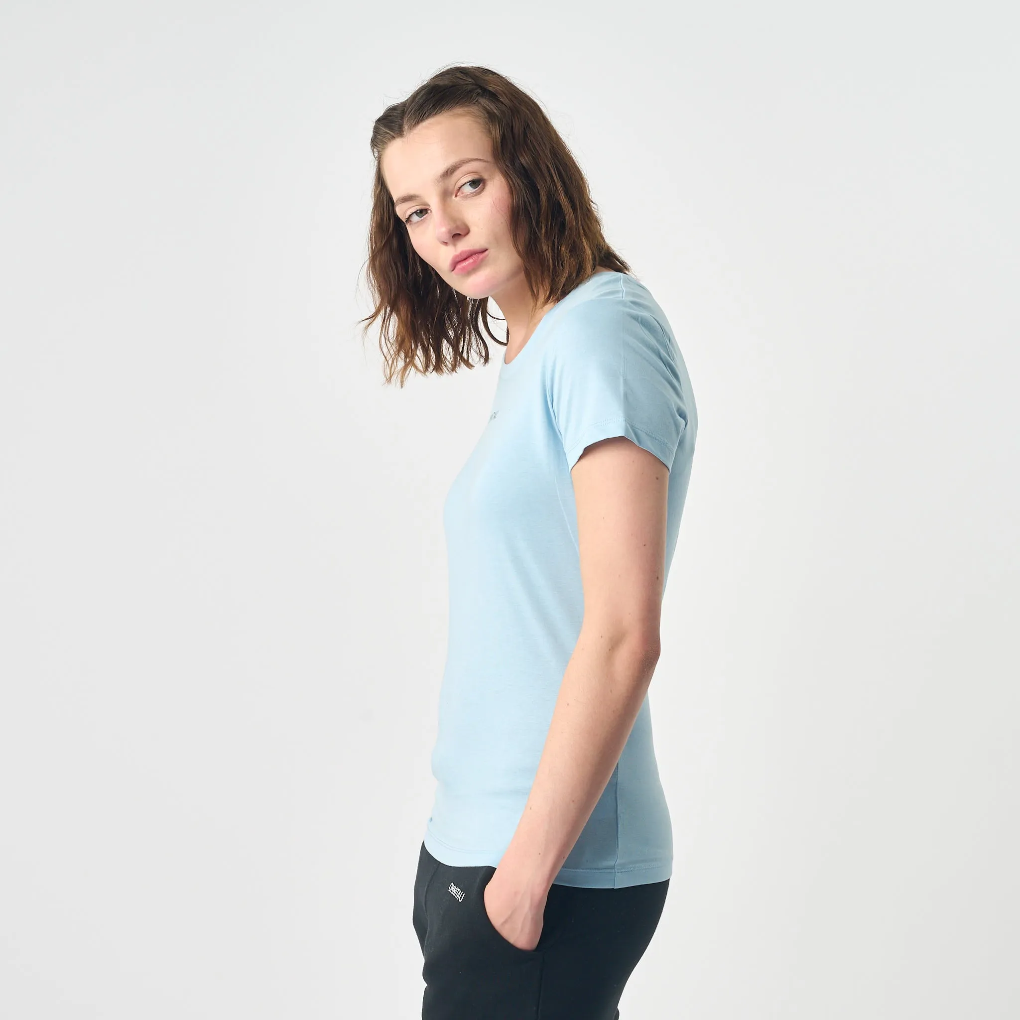 Omnitau Women's Winchester Organic Cotton Crew Neck T-Shirt - Sky Blue