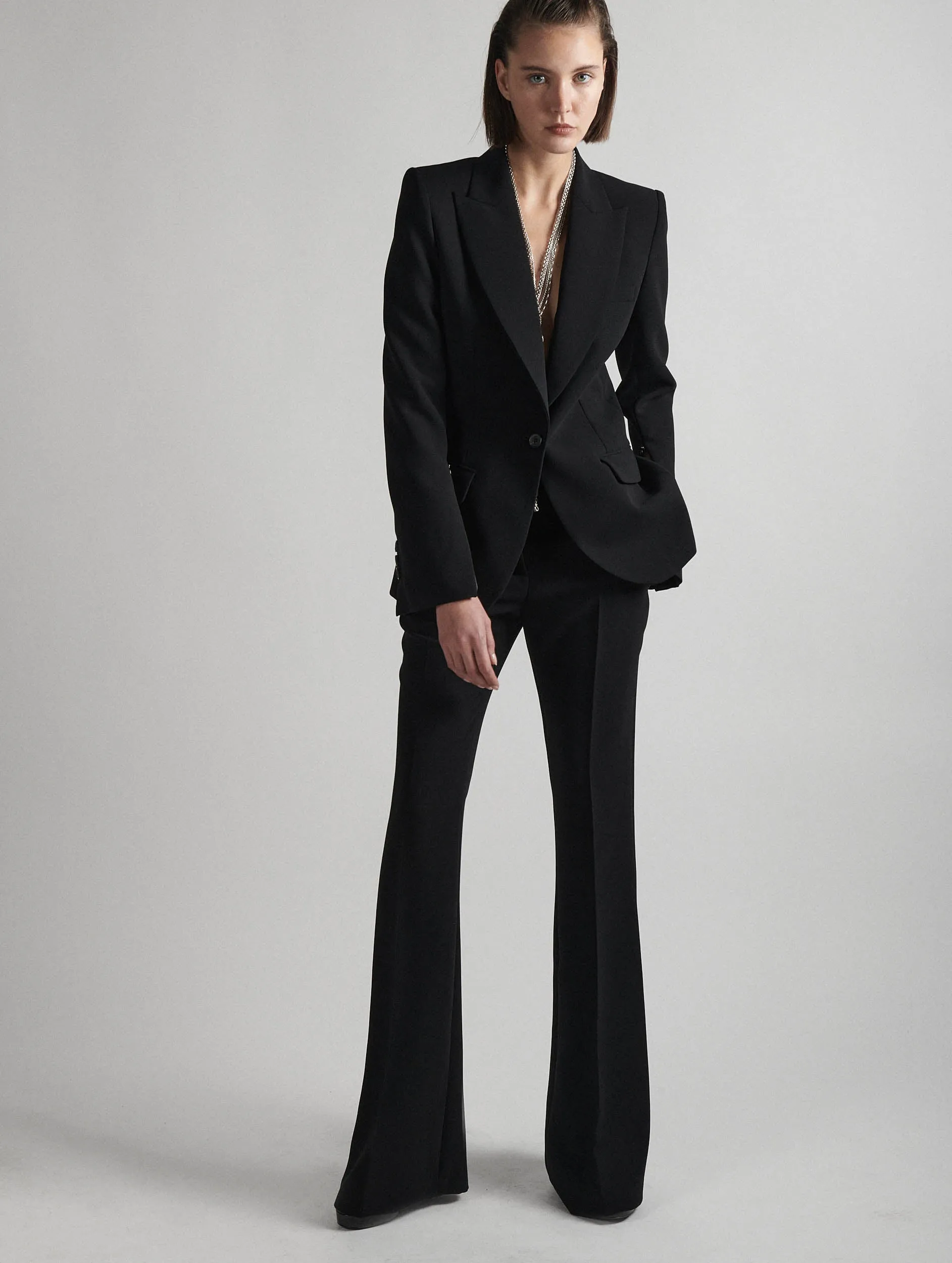 Slim-fit suit jacket in black crepe