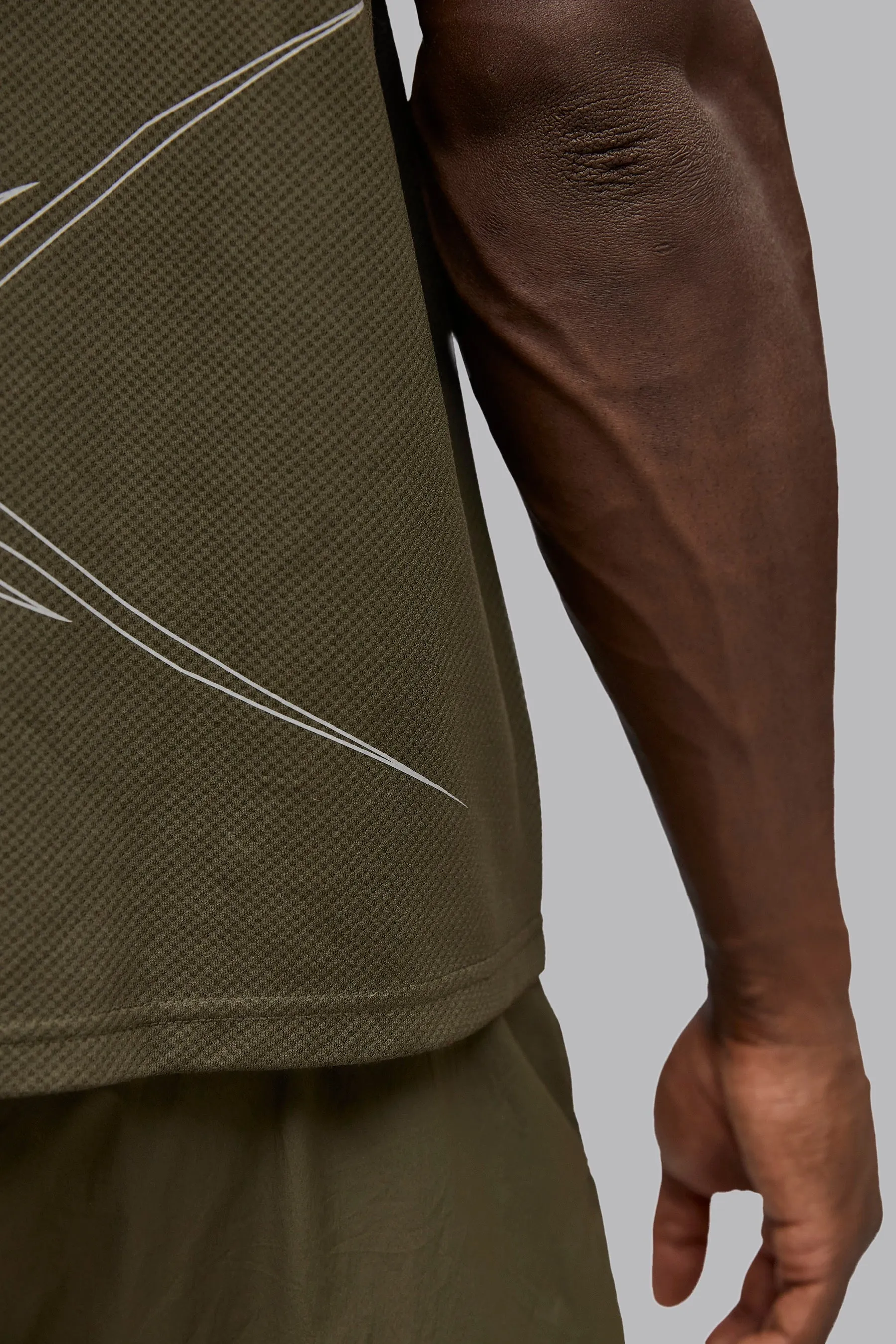 V_DRY GRAPHIC BOXY T-SHIRT - Khaki